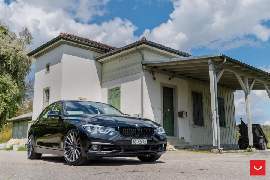  BMW 3-Series Sedan on Vossen Wheels (VFS2) 2017 года  (фото 11 из 25)